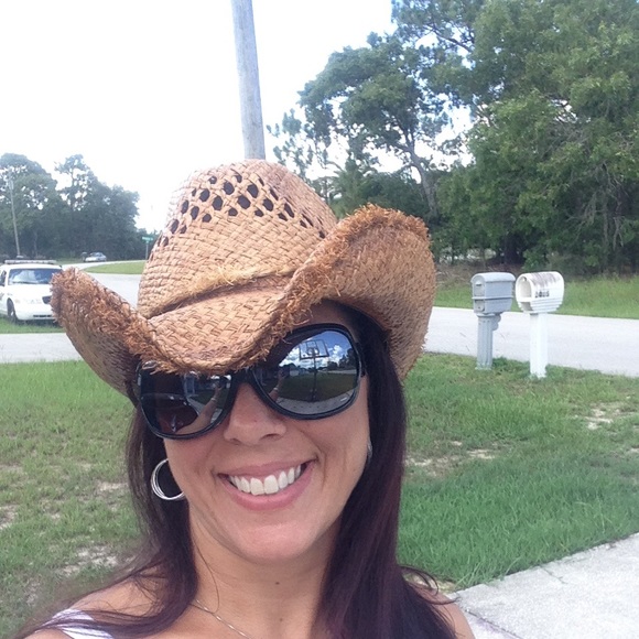 Meet your Posher, Phantom - Picture 1 of 1